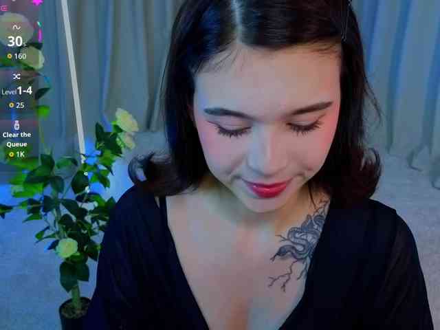 CoralineJones webcam