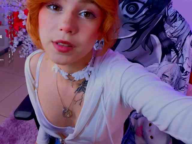 CoralineJones webcam