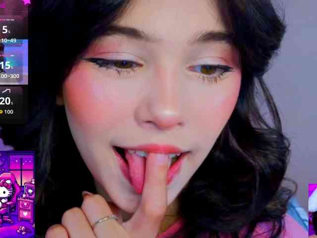 CoralineJones webcam