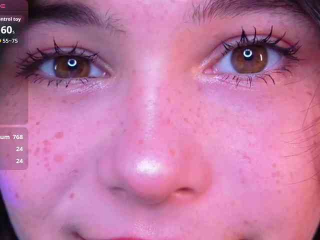 CoralineJones webcam