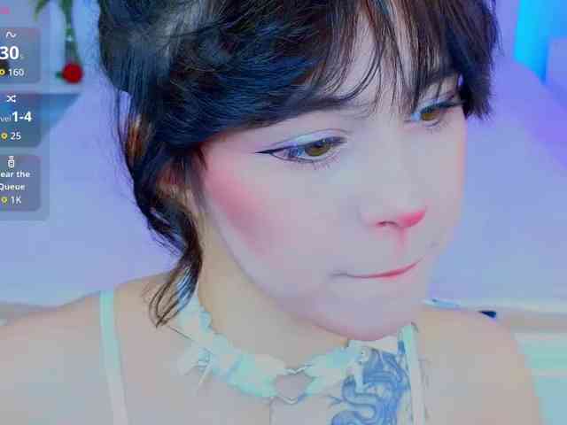 CoralineJones webcam