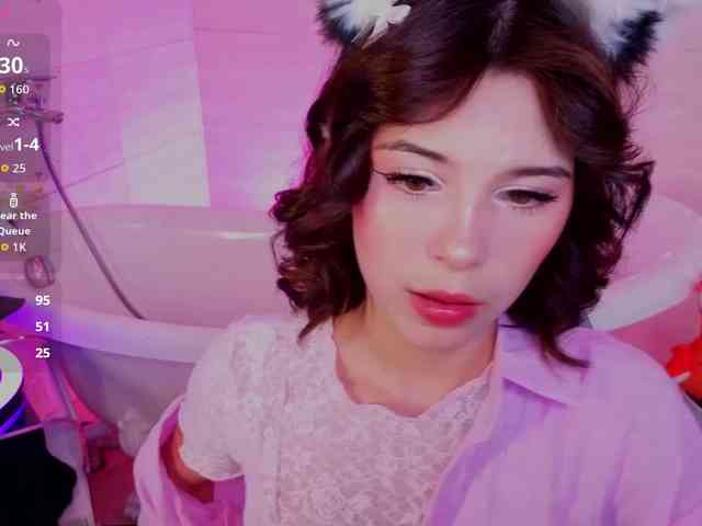 CoralineJones webcam