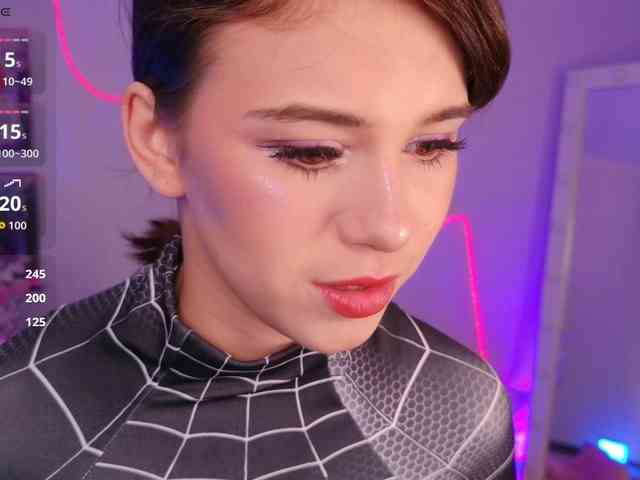 CoralineJones webcam