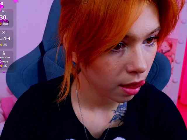 CoralineJones webcam