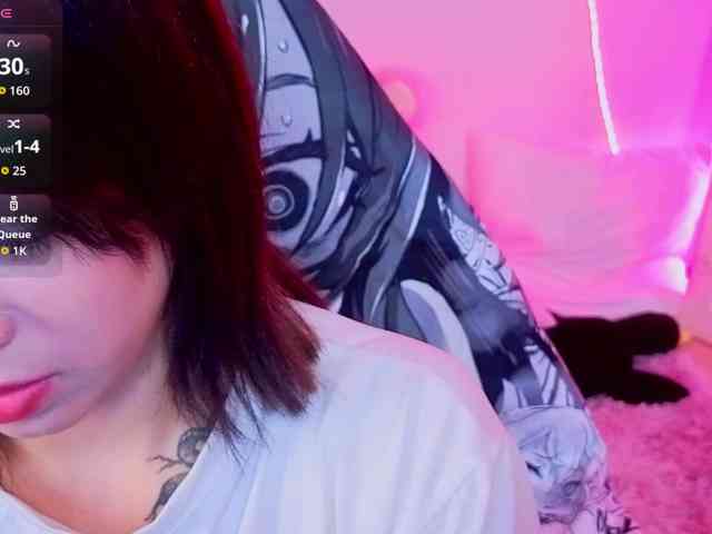 CoralineJones webcam