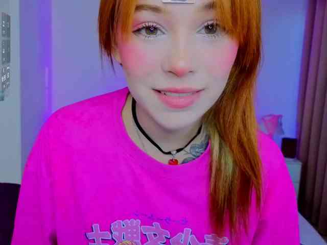 CoralineJones webcam