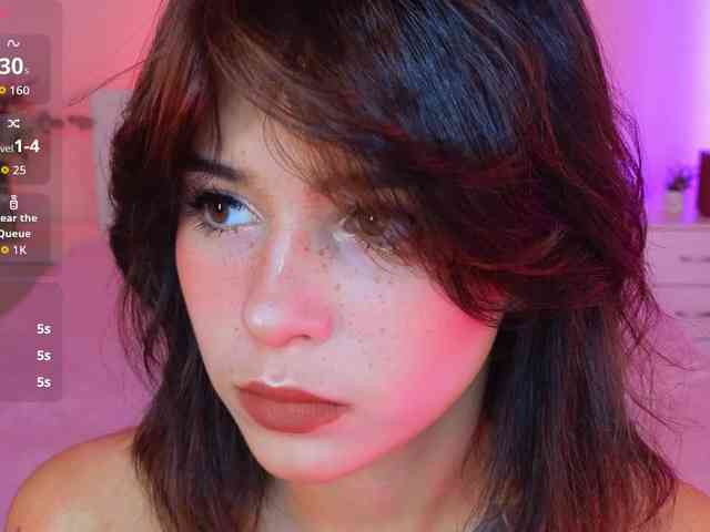 CoralineJones webcam