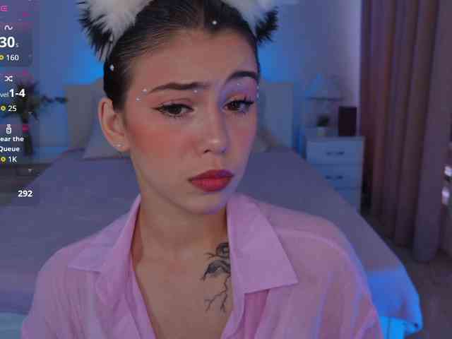 CoralineJones webcam