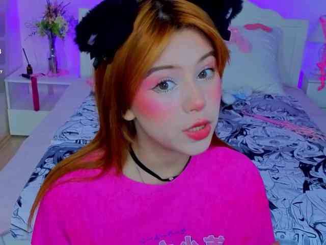 CoralineJones webcam