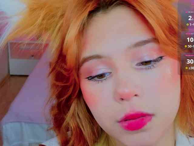 CoralineJones webcam