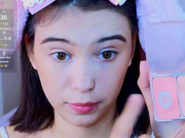 CoralineJones webcam
