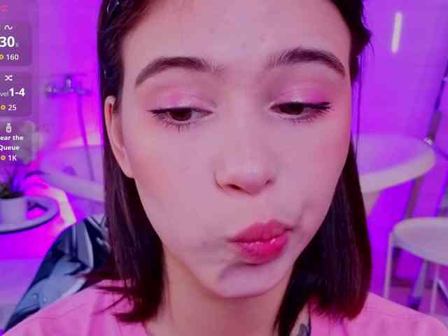 CoralineJones webcam