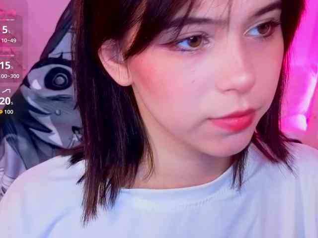 CoralineJones webcam