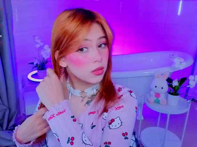 CoralineJones webcam