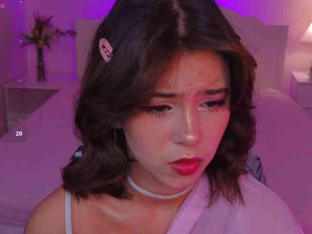 CoralineJones webcam