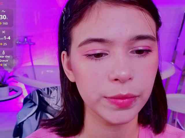 CoralineJones webcam