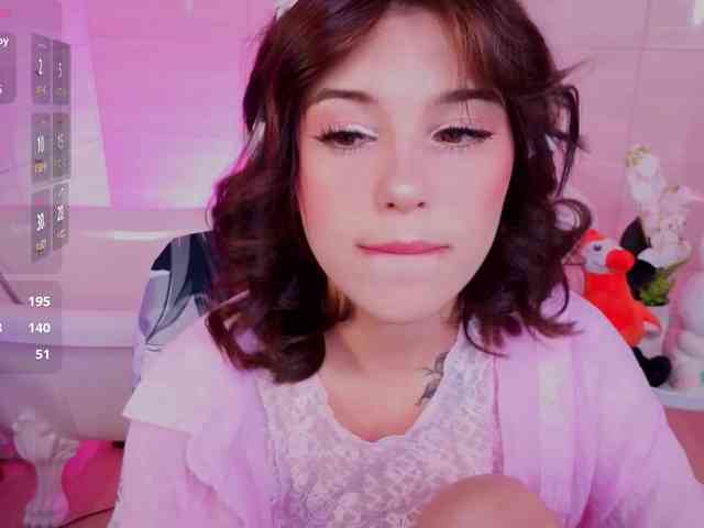 CoralineJones webcam