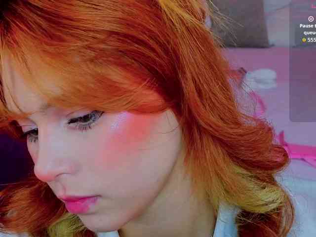 CoralineJones webcam