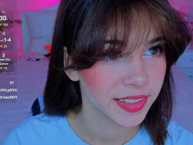 CoralineJones webcam