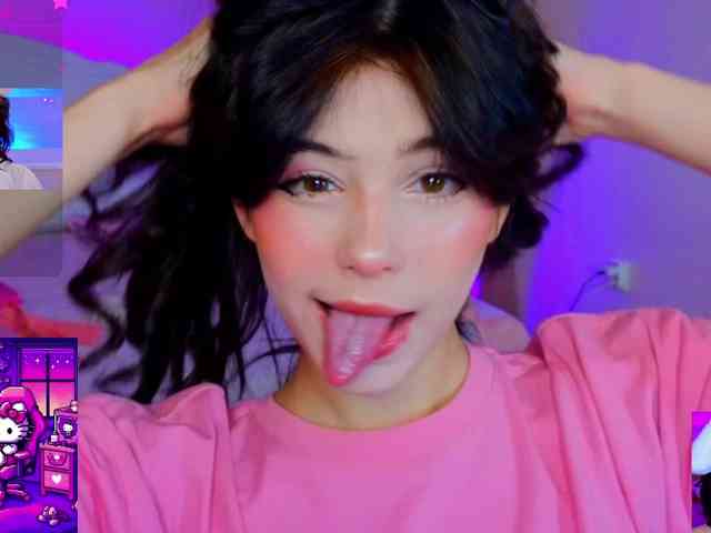CoralineJones webcam