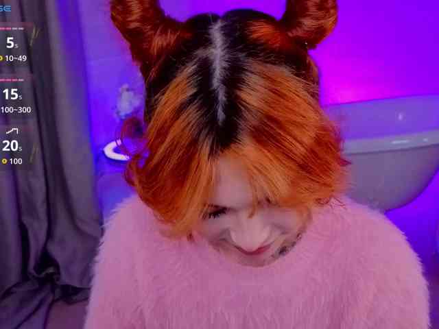 CoralineJones webcam