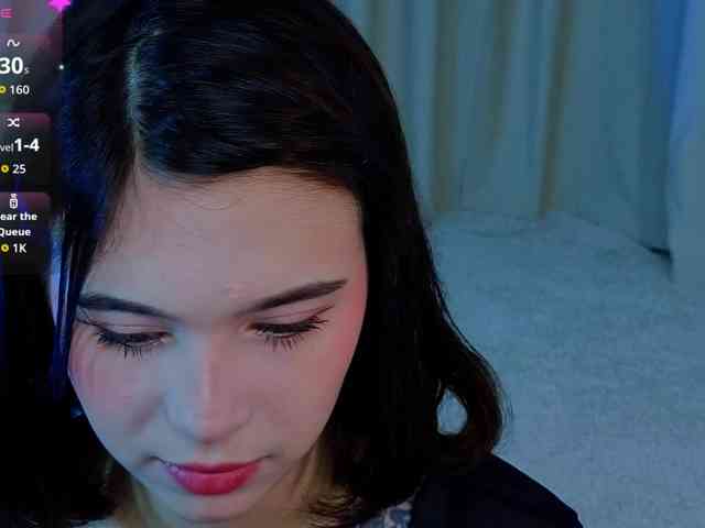 CoralineJones webcam
