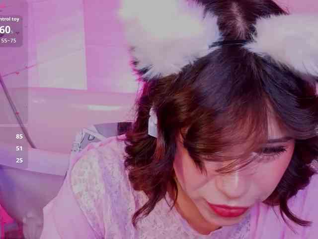 CoralineJones webcam