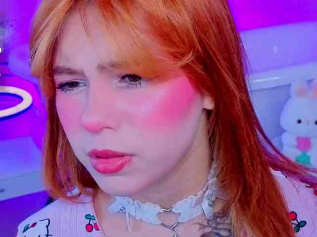 CoralineJones webcam