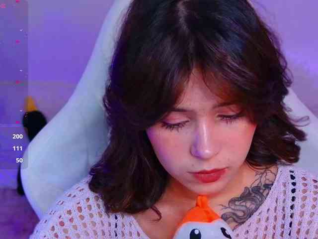 CoralineJones webcam