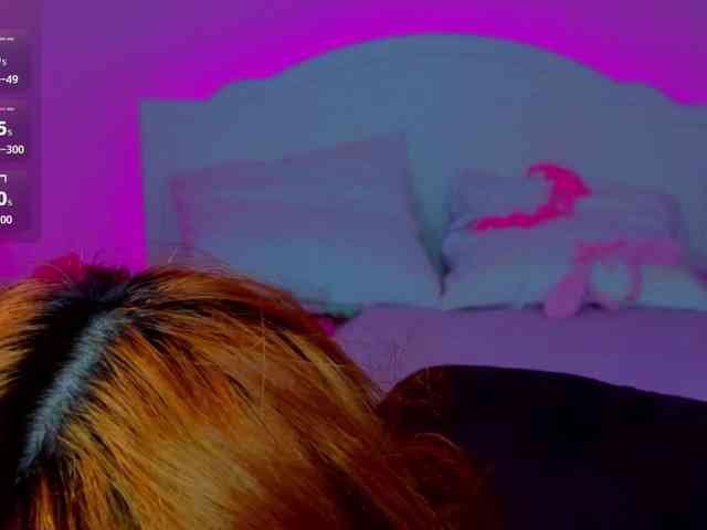 CoralineJones webcam