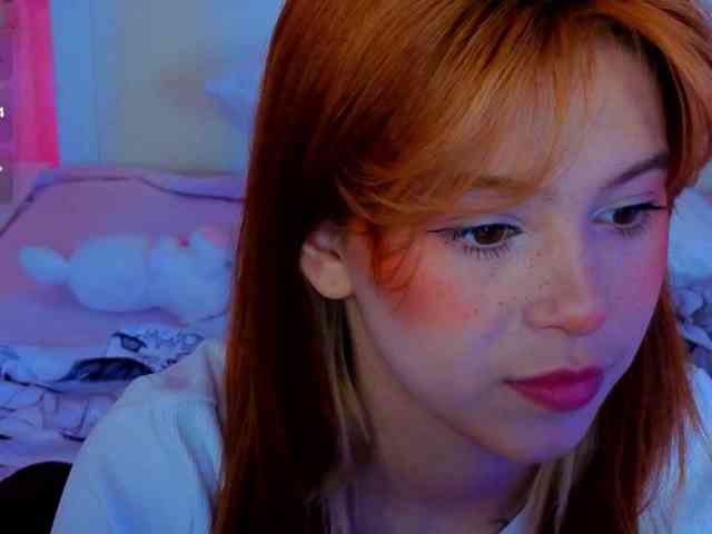 CoralineJones webcam