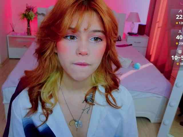 CoralineJones webcam