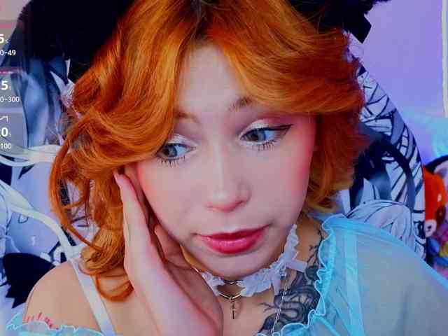 CoralineJones webcam