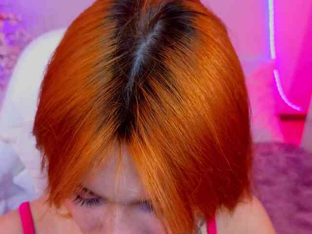 CoralineJones webcam