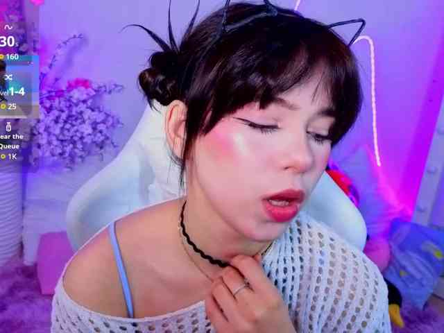 CoralineJones webcam