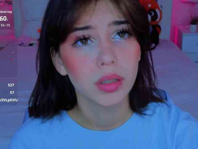 CoralineJones webcam