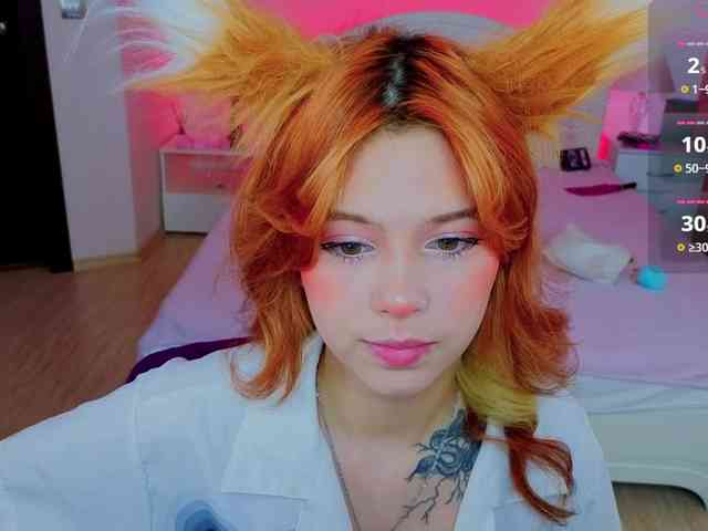 CoralineJones webcam