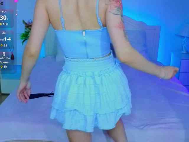 CoralineJones webcam