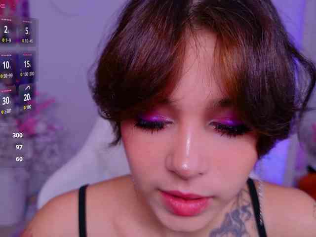 CoralineJones webcam