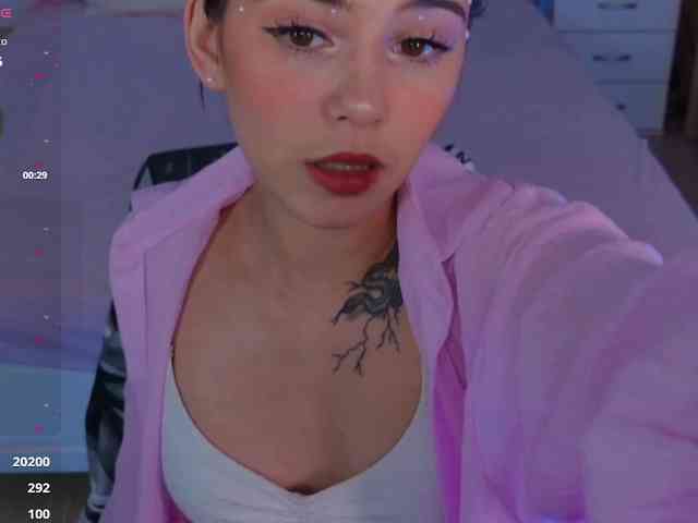 CoralineJones webcam