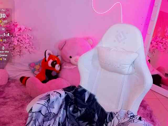 CoralineJones webcam