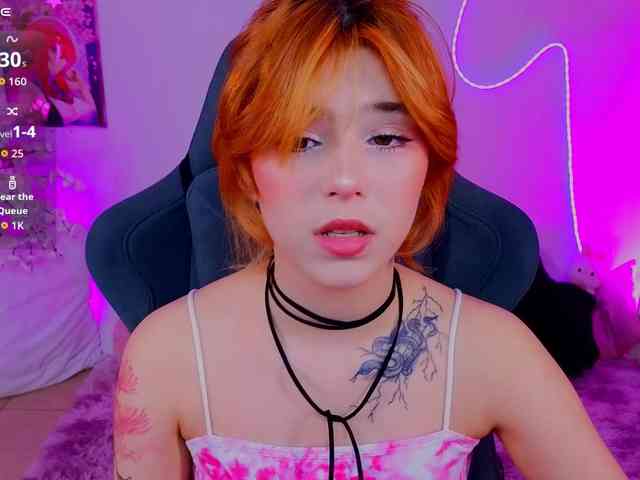 CoralineJones webcam