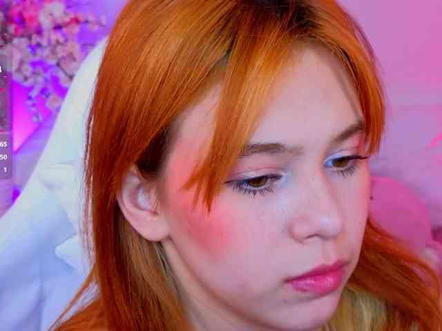 CoralineJones webcam