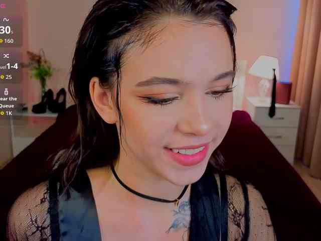 CoralineJones webcam