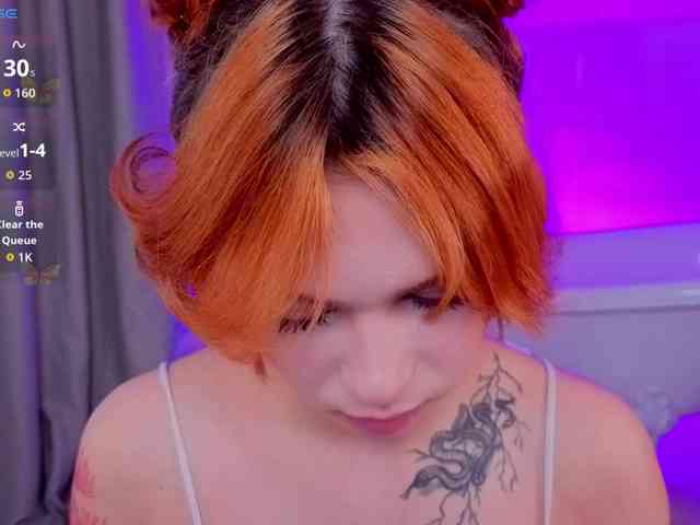 CoralineJones webcam