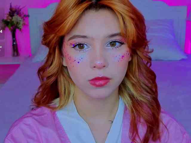 CoralineJones webcam