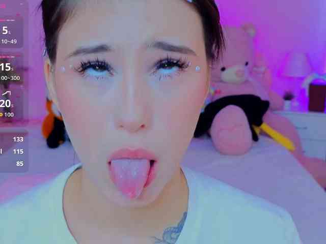 CoralineJones webcam