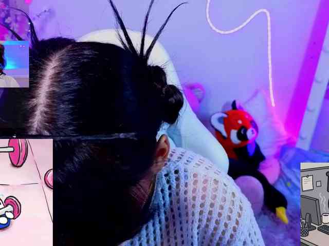 CoralineJones webcam