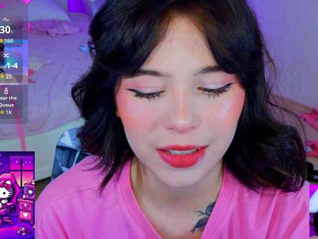 CoralineJones webcam