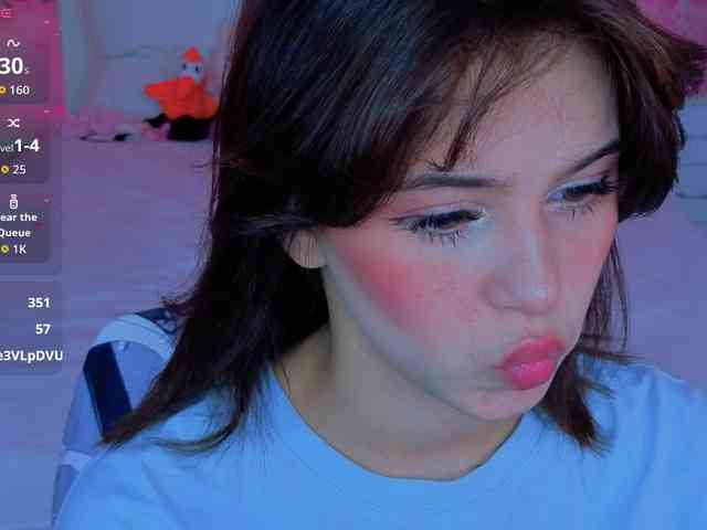 CoralineJones webcam
